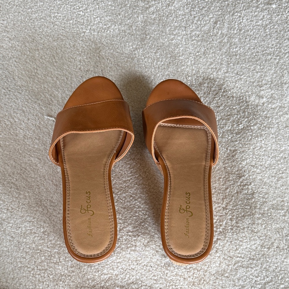 Size 8-Fashion Focus Women's Tan Slide Sandals- platform cork wedge